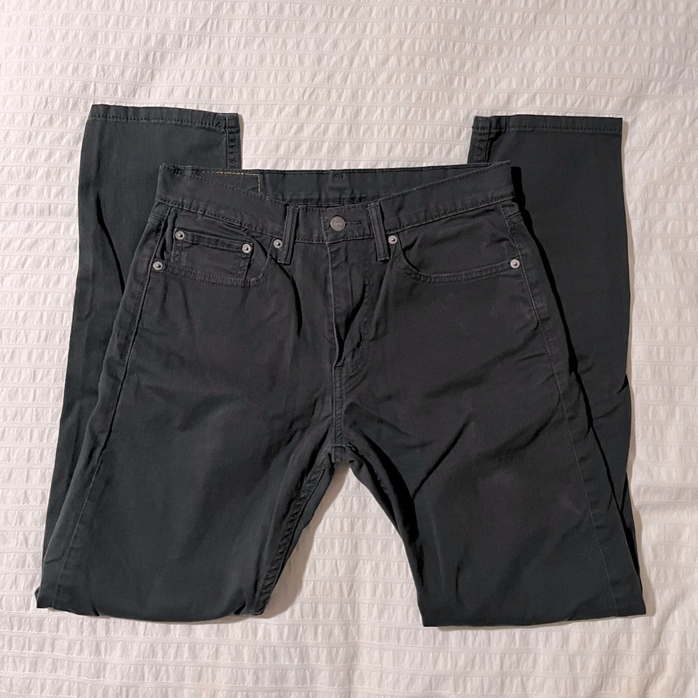 Levi’s pants, size 31x32